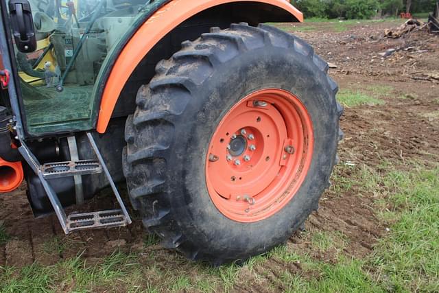 Image of Kubota M9960 equipment image 3