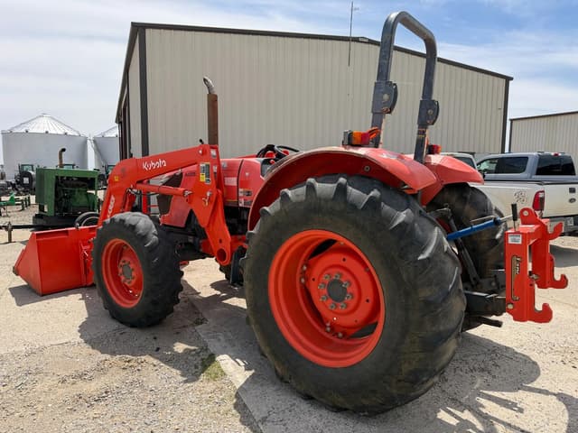 Image of Kubota M9960 equipment image 3