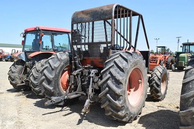Image of Kubota M9960 equipment image 2