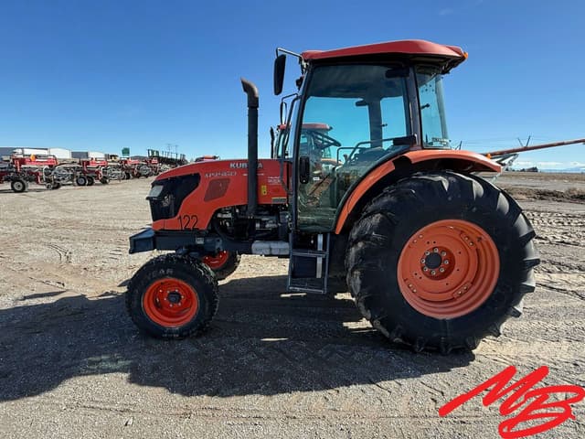 Image of Kubota M9960 equipment image 3