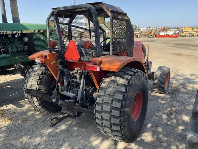 Image of Kubota M9960D equipment image 4