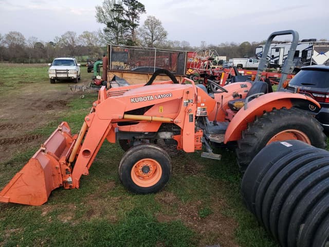 Image of Kubota M5640SU equipment image 1