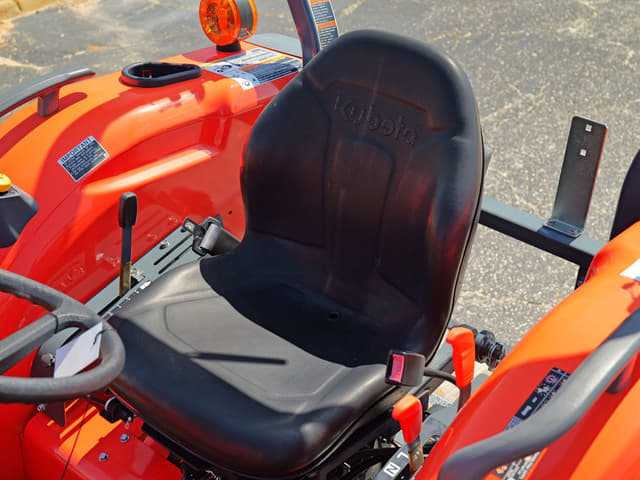 Image of Kubota MX6000 equipment image 4
