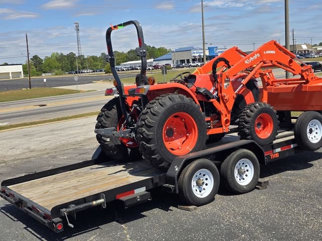 Image of Kubota MX6000 equipment image 2