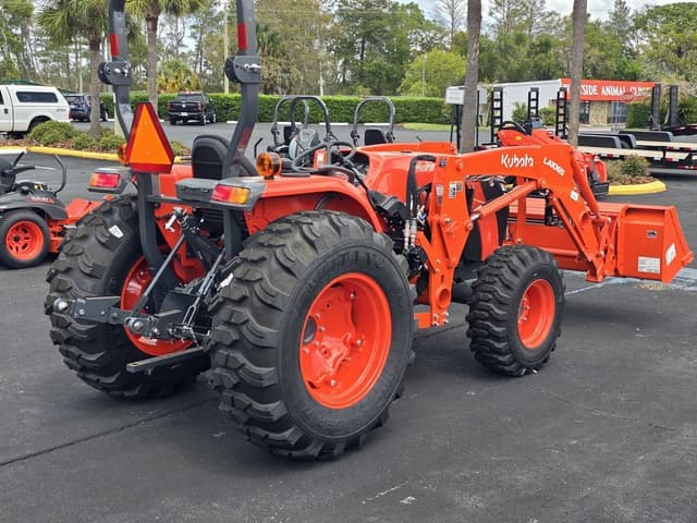 Image of Kubota MX6000 equipment image 3