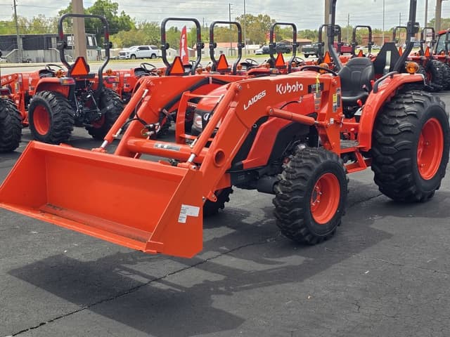 Image of Kubota MX6000 equipment image 1
