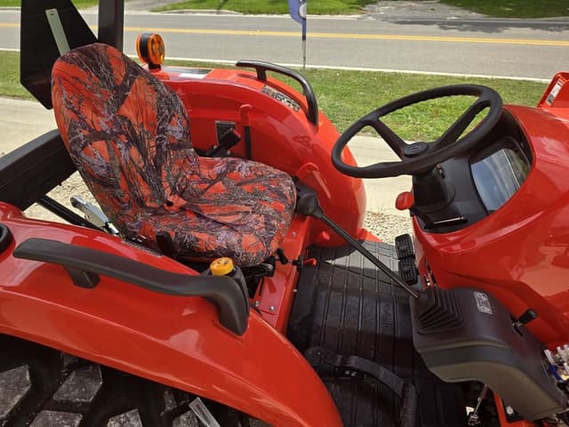 Image of Kubota MX6000 equipment image 1