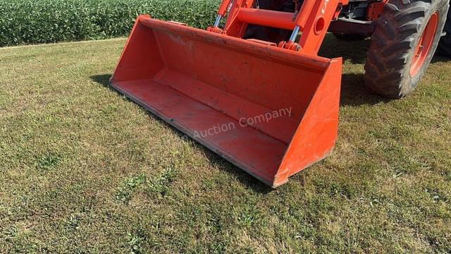 Image of Kubota M135X equipment image 1