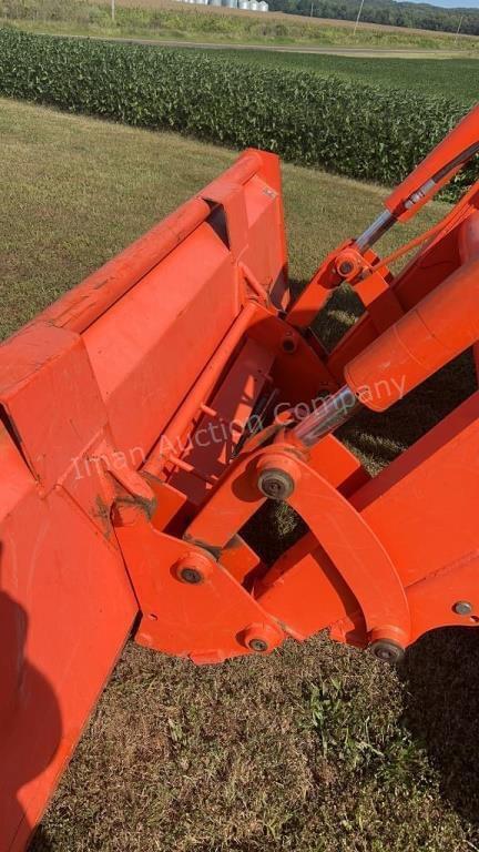 Image of Kubota M135X equipment image 2
