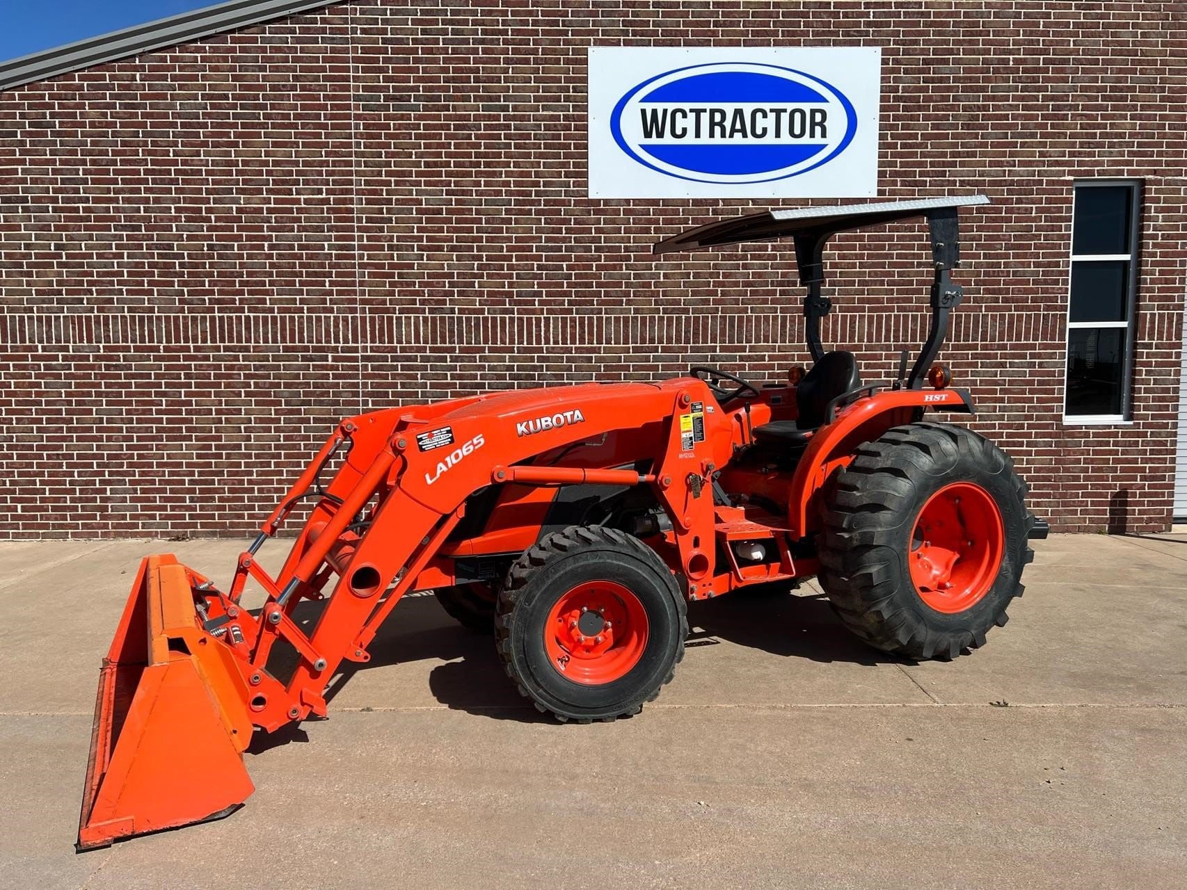 2014 Kubota MX4800 Equipment Image0