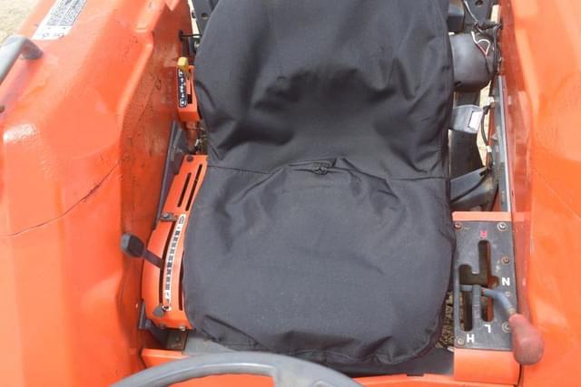 Image of Kubota MX5000 equipment image 4