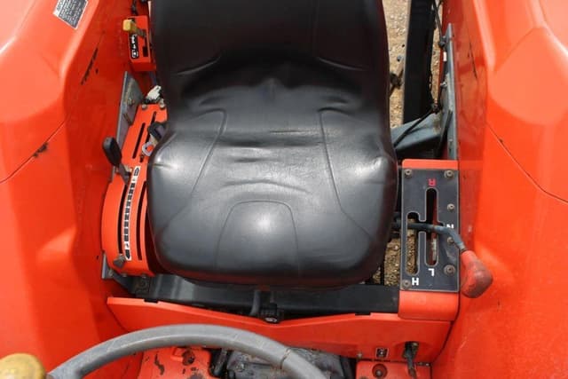 Image of Kubota MX5000 equipment image 4