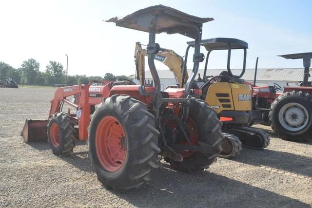 Image of Kubota MX5000 equipment image 1