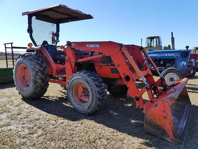 Image of Kubota MX5000 equipment image 1