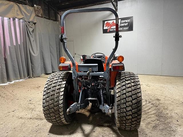 Image of Kubota MX5000 equipment image 4