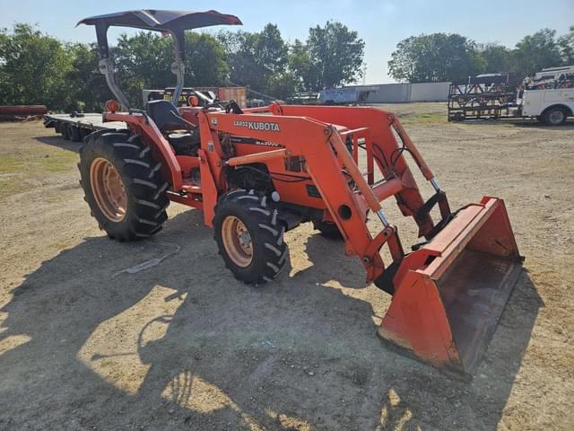 Image of Kubota MX5000 equipment image 3