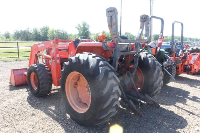 Image of Kubota MX5000 equipment image 1