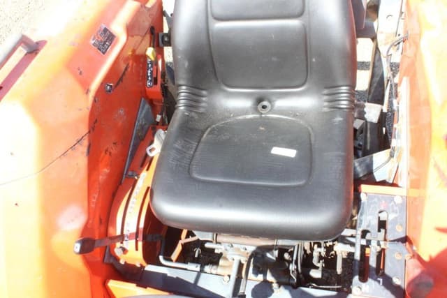 Image of Kubota MX5000 equipment image 4