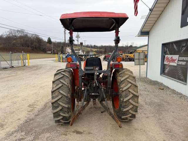 Image of Kubota MX5000SU equipment image 3