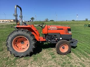 Main image Kubota MX5000SU 6