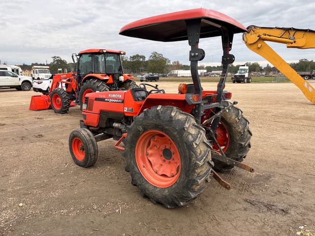 Image of Kubota MX5000SU equipment image 3