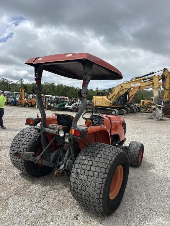Image of Kubota MX5100 equipment image 3