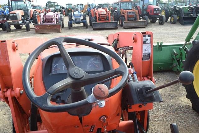 Image of Kubota MX5100 equipment image 4