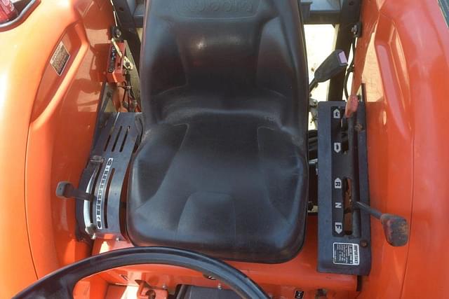 Image of Kubota MX5100 equipment image 4