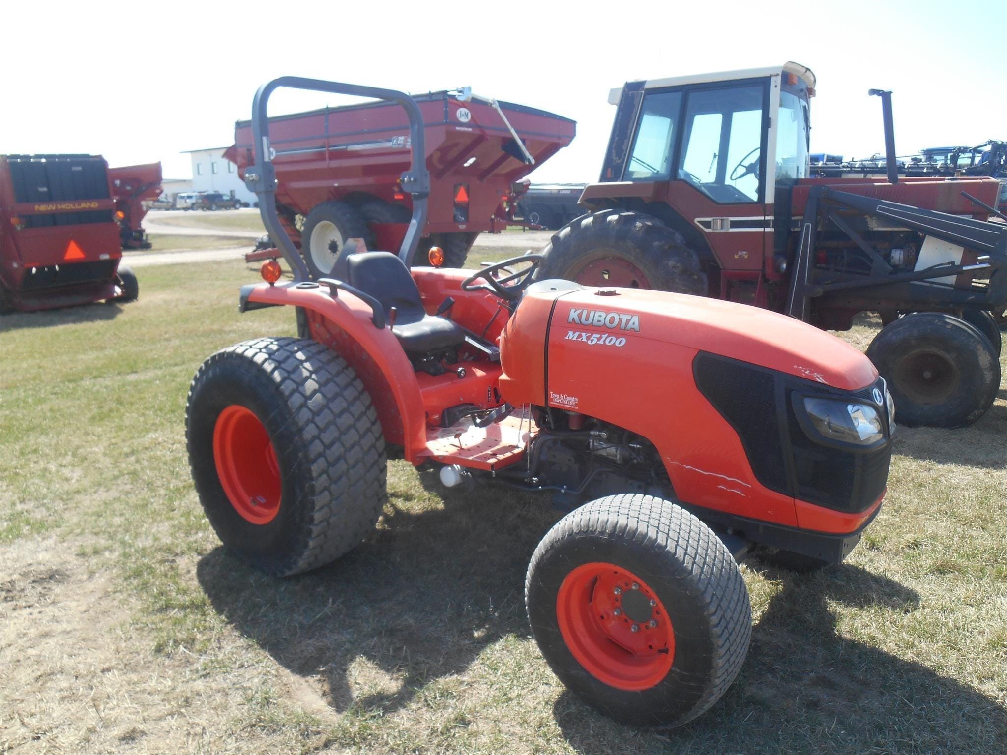 Kubota MX5100 Equipment Image0