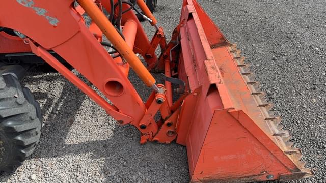 Image of Kubota MX5100 equipment image 4