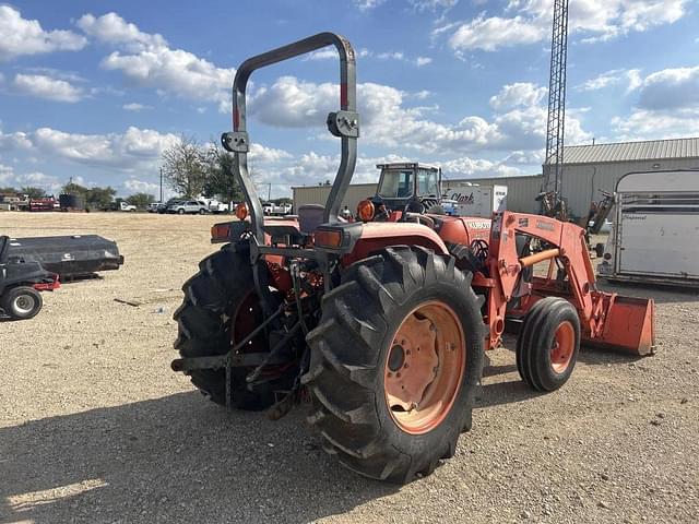 Image of Kubota MX5100 equipment image 3