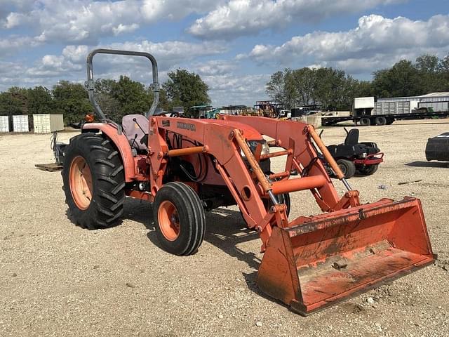 Image of Kubota MX5100 equipment image 2