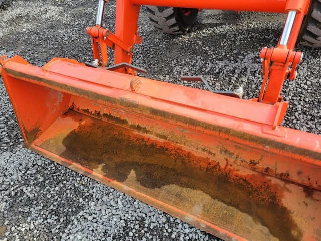 Image of Kubota MX5200D equipment image 2