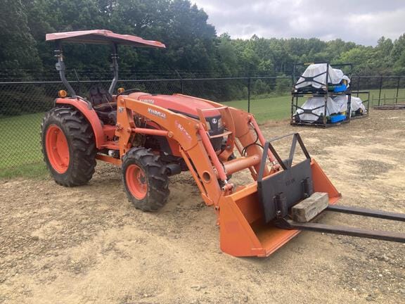 Kubota MX5200 Equipment Image0