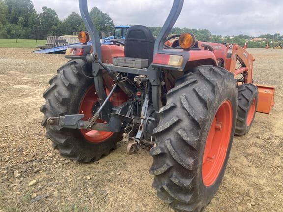 Image of Kubota MX5200 equipment image 3