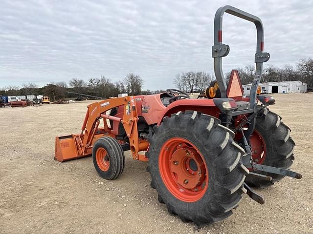 Image of Kubota MX5200 equipment image 2