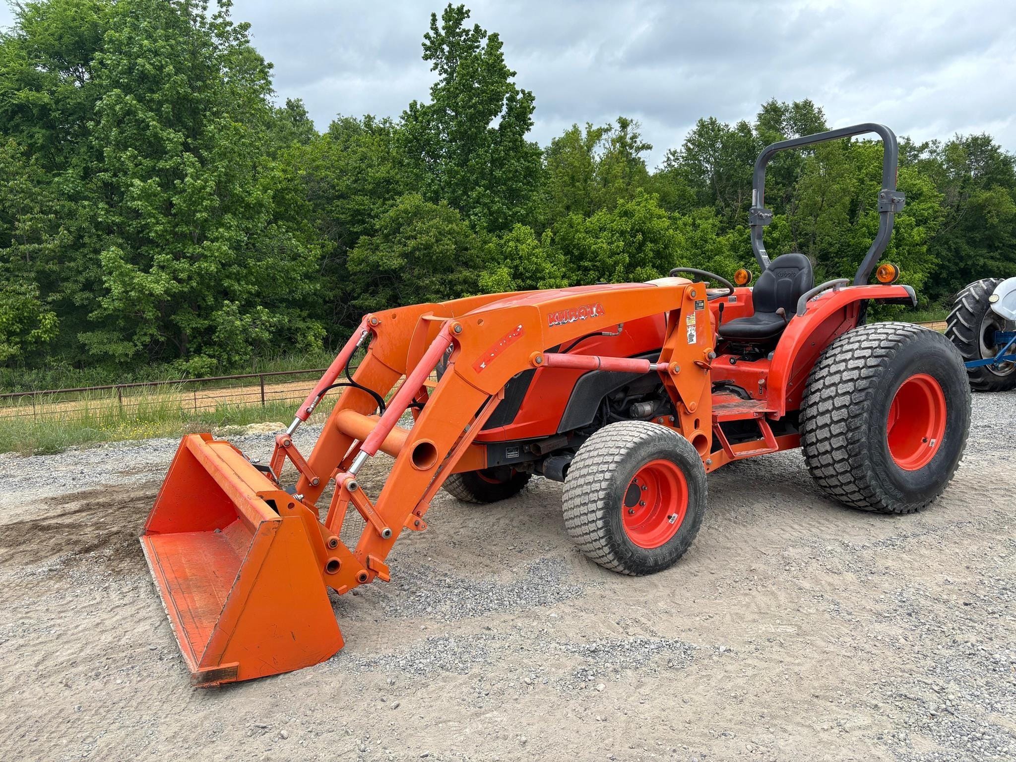 Kubota MX5200D Equipment Image0