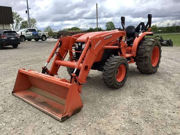 Image of Kubota MX5200D equipment image 1