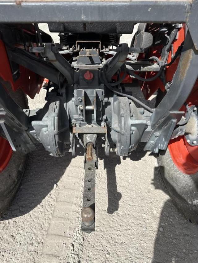 Image of Kubota MX5200D equipment image 2