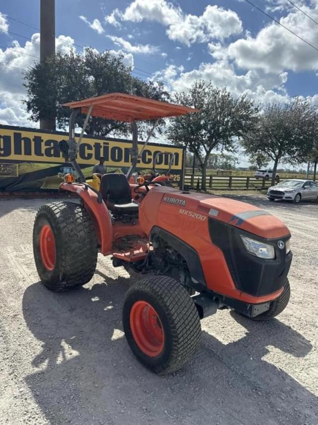 Image of Kubota MX5200D equipment image 4
