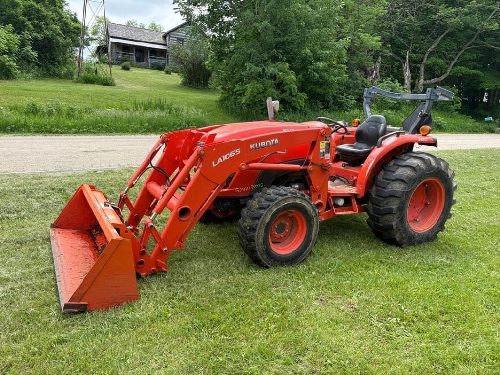 Image of Kubota MX5200D Primary image