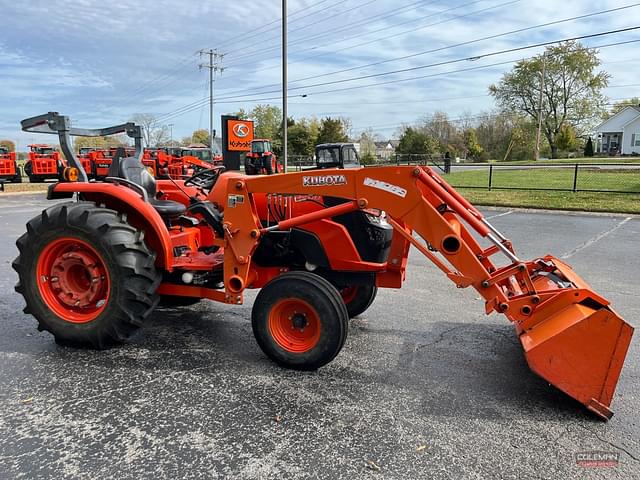 Image of Kubota MX5200 equipment image 1