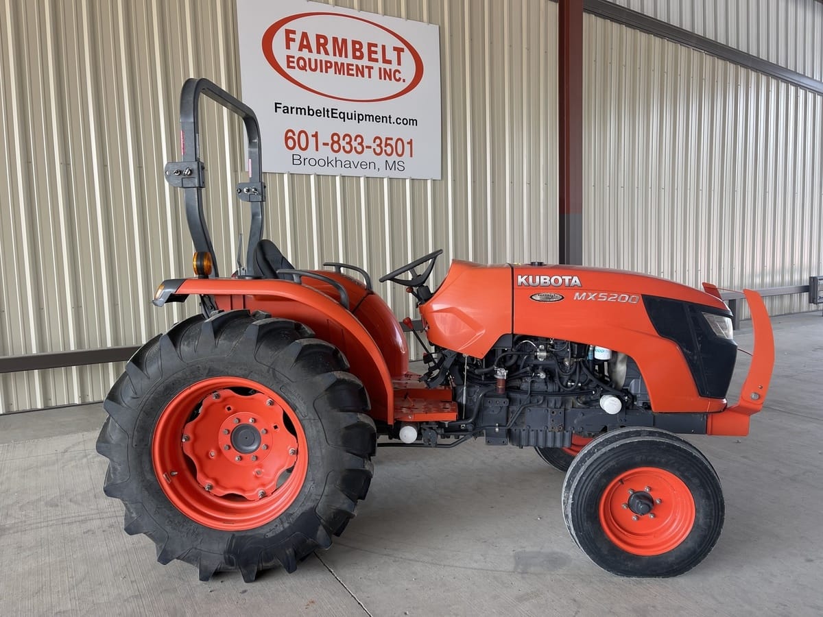 Main image Kubota MX5200