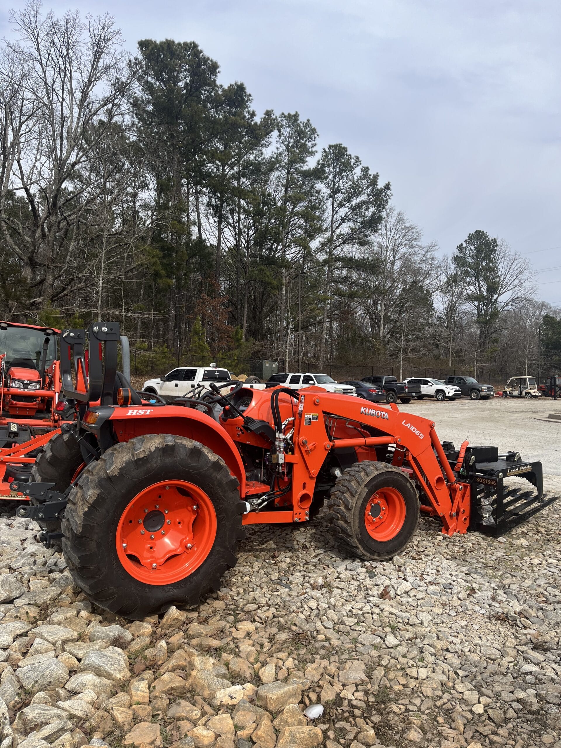 2018 Kubota MX5200HST Equipment Image0