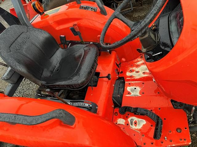 Image of Kubota MX5200HST equipment image 1