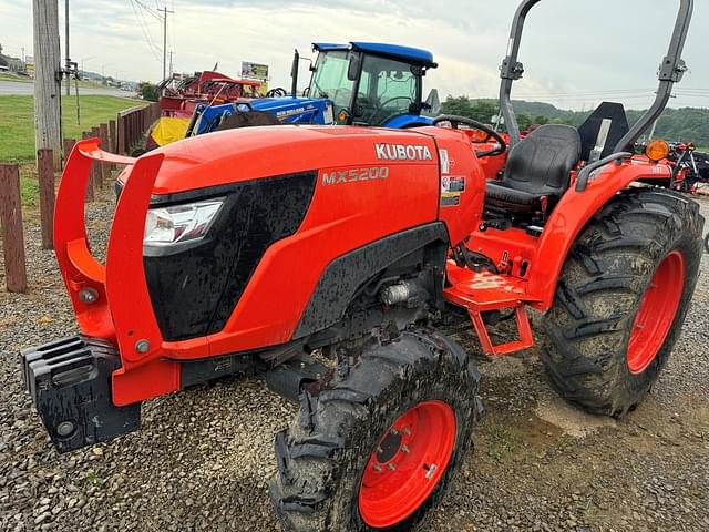 Image of Kubota MX5200HST equipment image 1