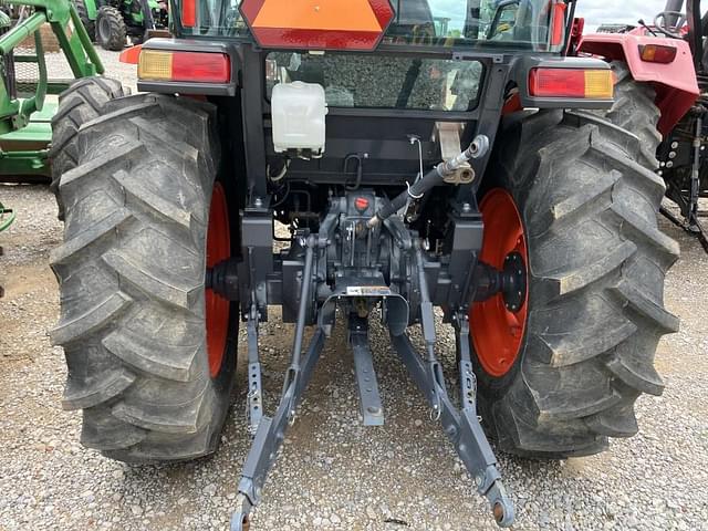 Image of Kubota MX5400 equipment image 4