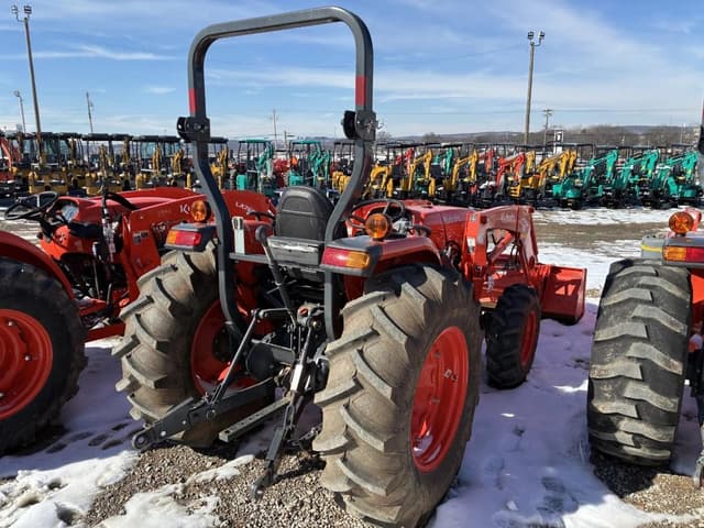 Image of Kubota MX5400 equipment image 2