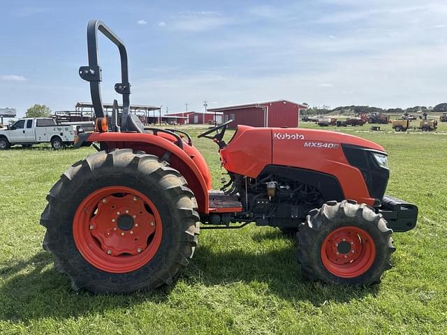 Image of Kubota MX5400 equipment image 4