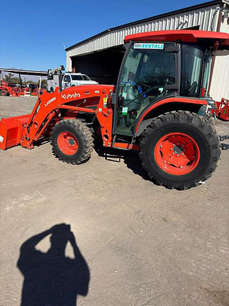 Image of Kubota MX5400 equipment image 2